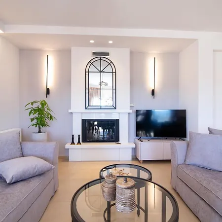 Sofias & Rolandos Luxury Apartament *