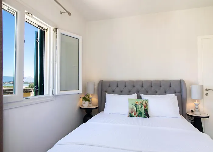 Sofias & Rolandos Luxury * Perama