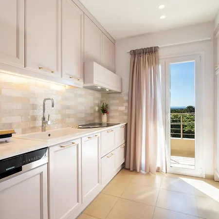 Sofias & Rolandos Luxury Perama (Corfu)