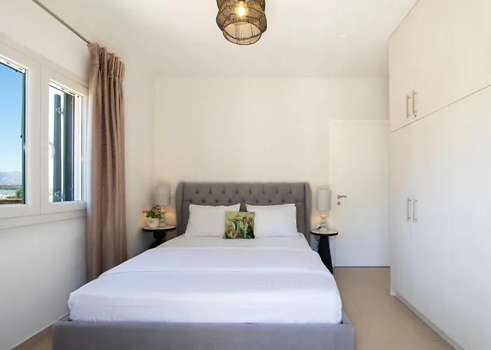 Sofias & Rolandos Luxury Appartement Perama (Corfu)